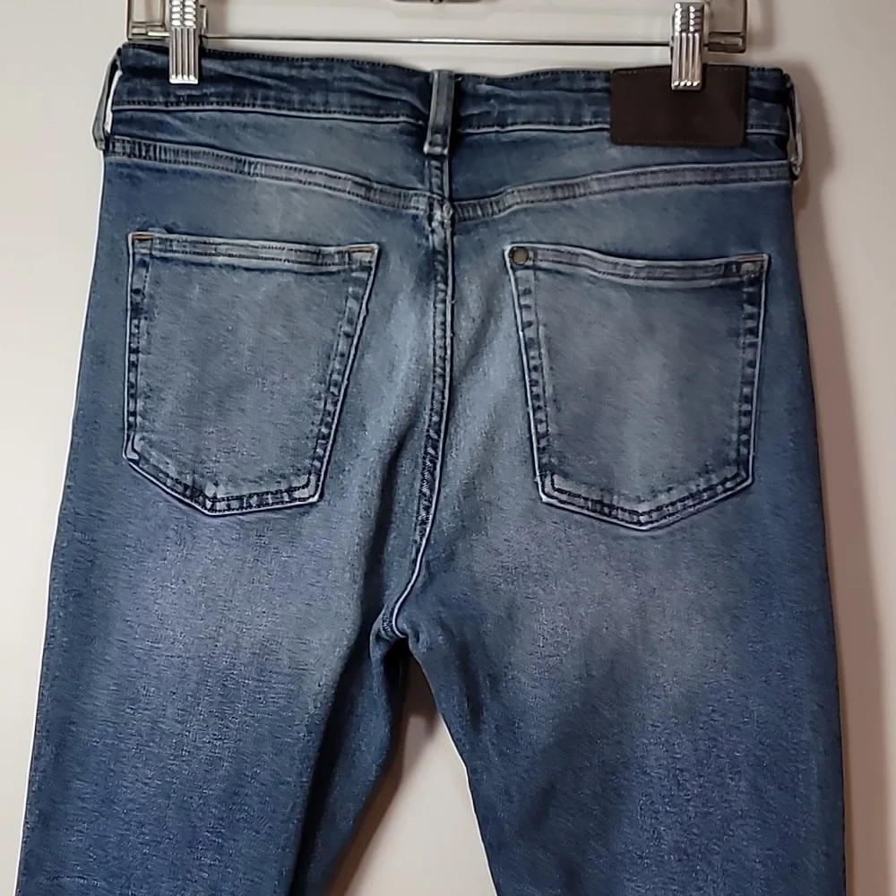 & DENIM Jeans ~ Distressed Skinny Coupe Moulante Jeans with Button-fly - Picture 5 of 13